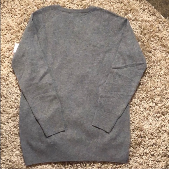 Equipment Cashmere Gray V-Neck Tunic Sweater - Picture 3 of 8